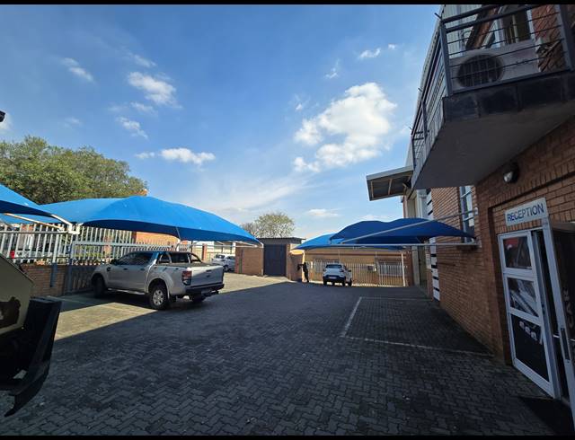 798M² WAREHOUSE FOR SALE IN NORTH RIDING